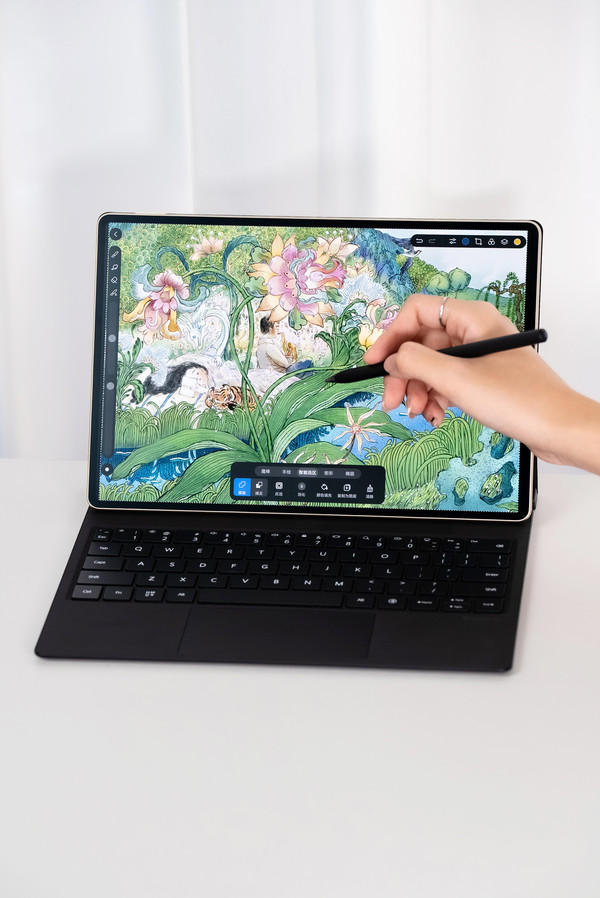 High-definition pictures of Huawei MatePad Pro Gold Collector's Edition: Gold silk silk highlights humanistic aesthetics High-definition pictures of Huawei MatePad Pro Gold Collector's Edition: Gold silk silk highlights humanistic aesthetics