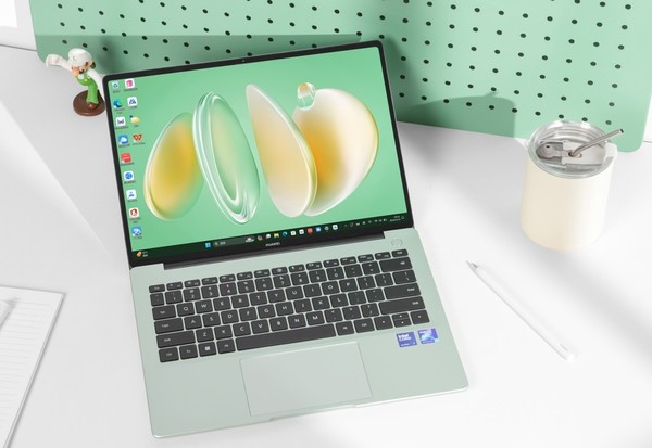 An article on the Double Eleven Shopping Festival explains in detail why buying a PC means buying a smart PC