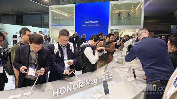 Honor unveiled many new products at MWC 2024 AI mobile phone/PC as the focus of the scene