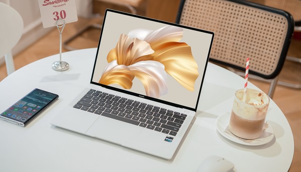 Is it difficult for people in the workplace to write a year-end review? That's because you haven't used the Huawei laptop super terminal