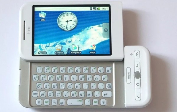 Take a look at the most exciting Android versions! 7 versions on Android 4.0 lead
