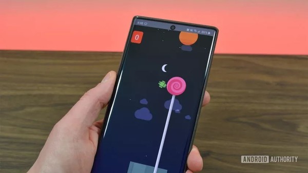 Take a look at the most exciting Android versions! 7 versions on Android 4.0 lead